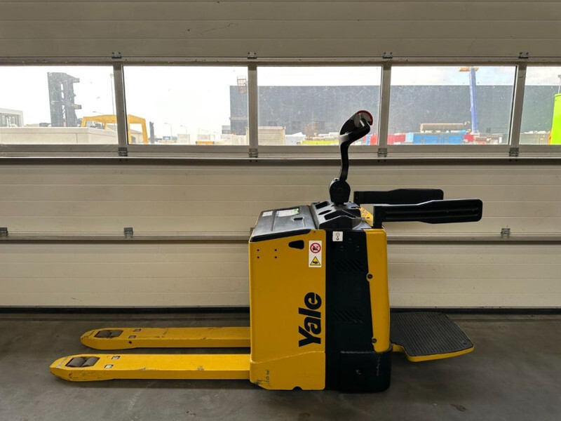Pallet truck Hyster MP20X FBW 2 ton Palletwagen Elektra Pallettruck Meerijder: picture 7