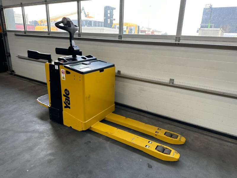 Pallet truck Hyster MP20X FBW 2 ton Palletwagen Elektra Pallettruck Meerijder: picture 12