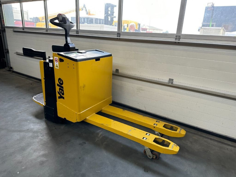 Pallet truck Hyster MP20X FBW 2 ton Palletwagen Elektra Pallettruck Meerijder: picture 16