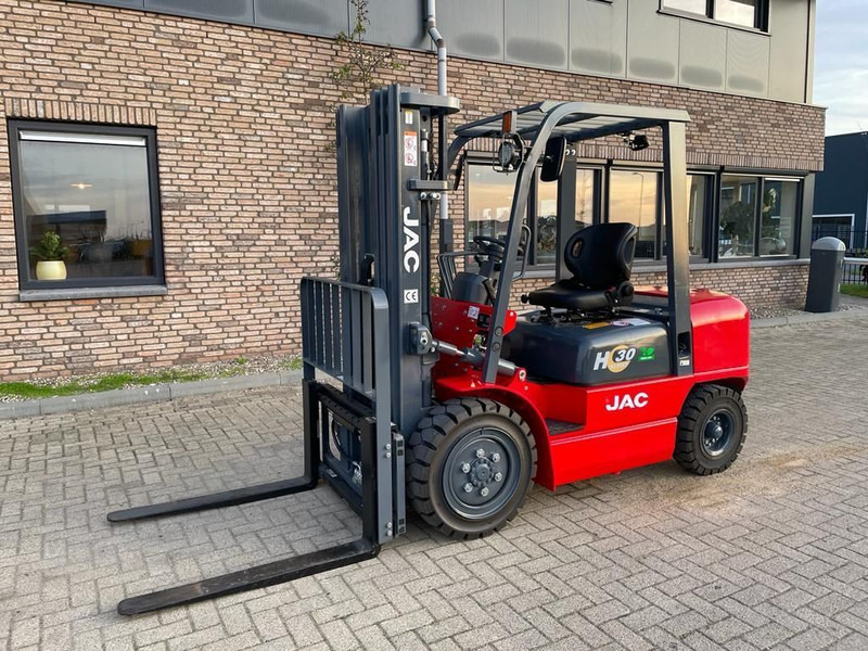 Isuzu JAC CPCD30 3 ton Triplex Freelift Sideshift Diesel Heftruck New ! - Diesel forklift: picture 2 Isuzu JAC CPCD30 3 ton Triplex Freelift Sideshift Diesel Heftruck New ! - Diesel forklift: picture 2