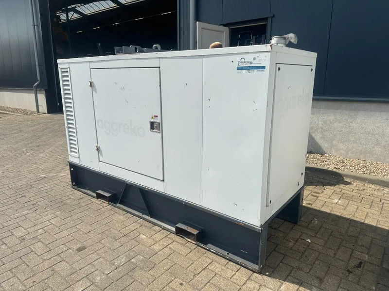 Iveco FPT NEF45 SM1A.A004 Stamford 60 kVA Silent Rental generatorset - Generator set: picture 5 Iveco FPT NEF45 SM1A.A004 Stamford 60 kVA Silent Rental generatorset - Generator set: picture 5