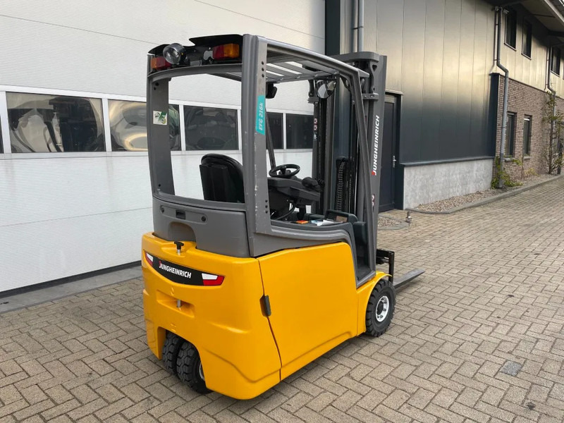 Jungheinrich EFG 216K 1.6 ton Triplex Freelift Sideshift Elektra Heftruck Accu 2020 - Forklift: picture 3 Jungheinrich EFG 216K 1.6 ton Triplex Freelift Sideshift Elektra Heftruck Accu 2020 - Forklift: picture 3