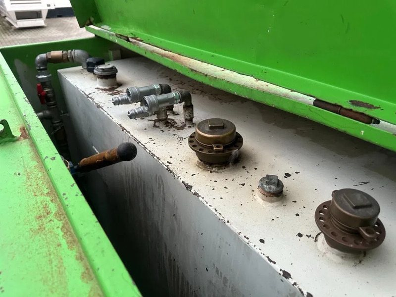 Storage tank Kiwa IBC Steenbergen 2000 liter Dieseltank met handpomp Milieutank: picture 14