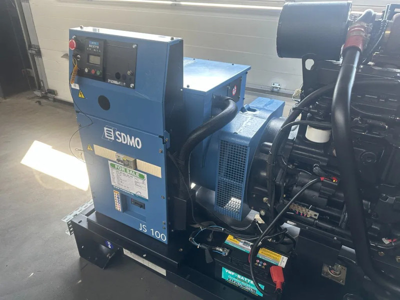 SDMO JS100K John Deere Leroy Somer 100 kVA generatorset - Generator set: picture 2 SDMO JS100K John Deere Leroy Somer 100 kVA generatorset - Generator set: picture 2