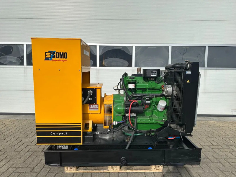 SDMO John Deere 4039 DF 007 Leroy Somer 40 kVA noodstroom generatorset 154 hours ! - Generator set: picture 1 SDMO John Deere 4039 DF 007 Leroy Somer 40 kVA noodstroom generatorset 154 hours ! - Generator set: picture 1