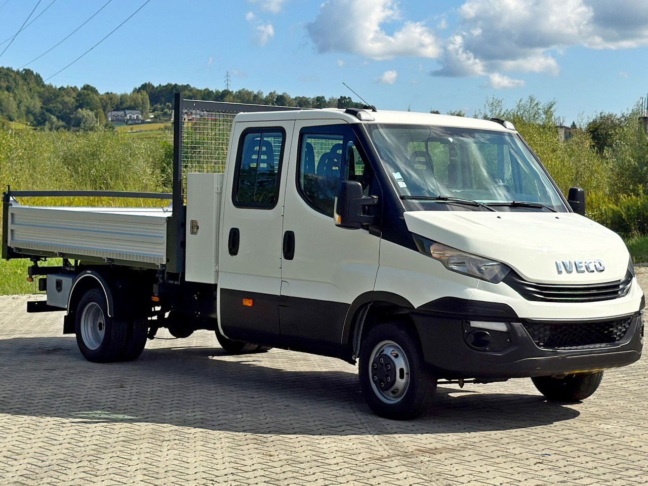 Iveco 35C12 * KIPPER 3,10m * Doppel Kabine* TOPZUSTAND - Tipper van, Combi van: picture 4 Iveco 35C12 * KIPPER 3,10m * Doppel Kabine* TOPZUSTAND - Tipper van, Combi van: picture 4