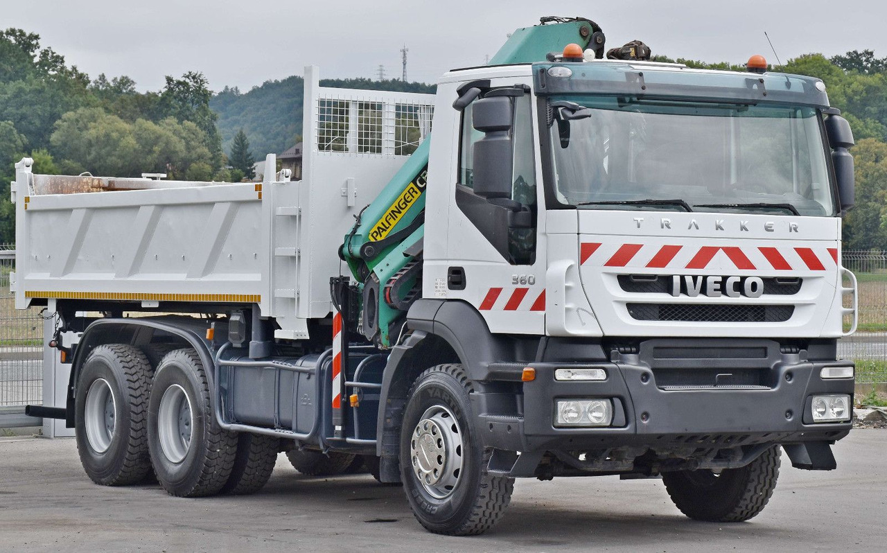 Iveco TRAKKER 360 * Kipper 5,20m* PK 16502 / FUNK*6x4 - Crane truck: picture 4 Iveco TRAKKER 360 * Kipper 5,20m* PK 16502 / FUNK*6x4 - Crane truck: picture 4
