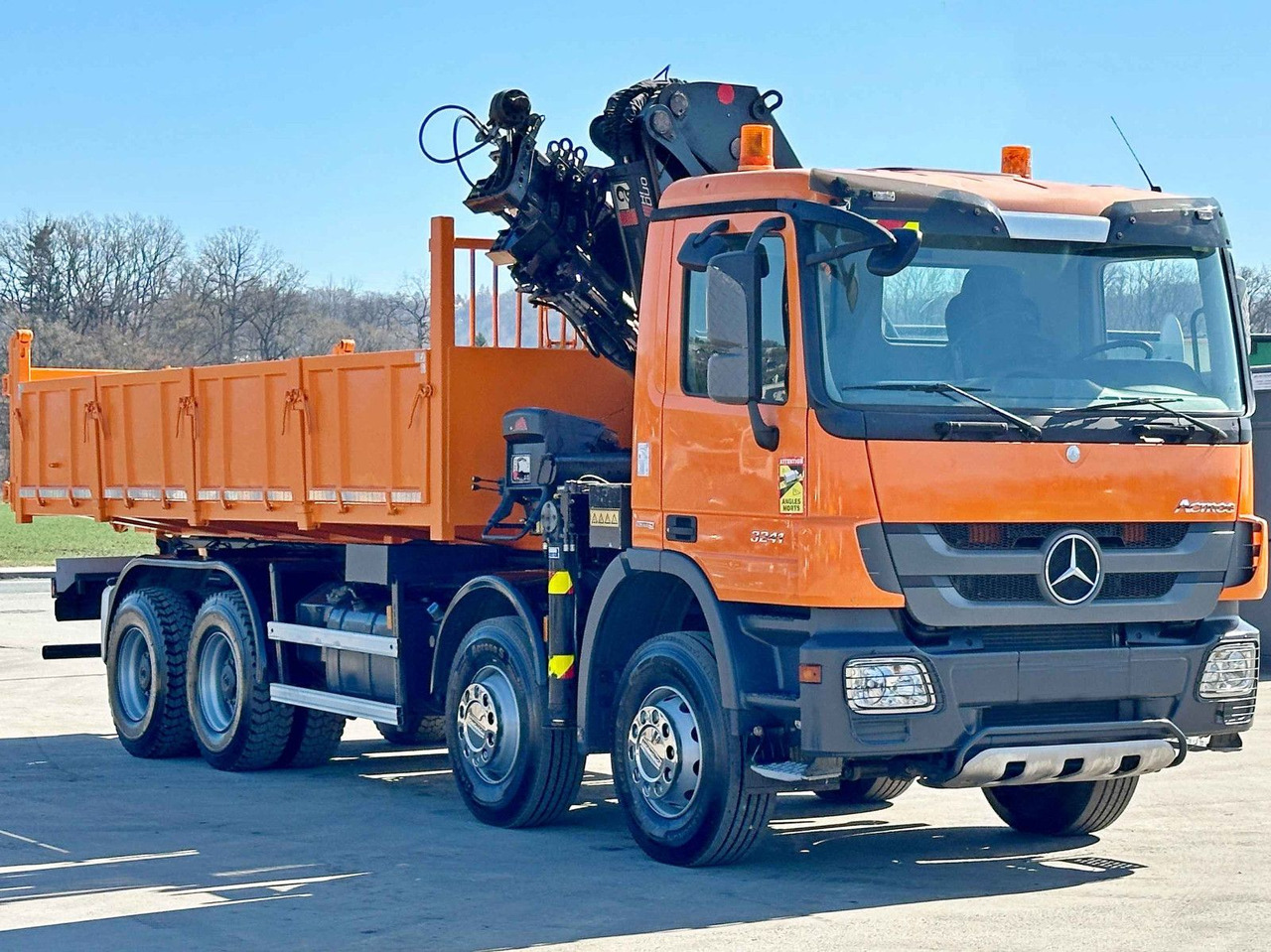 Mercedes-Benz ACTROS 3241 * HIAB 322 EP-4 HIDUO + FUNK / 8x4 - Tipper, Crane truck: picture 4 Mercedes-Benz ACTROS 3241 * HIAB 322 EP-4 HIDUO + FUNK / 8x4 - Tipper, Crane truck: picture 4