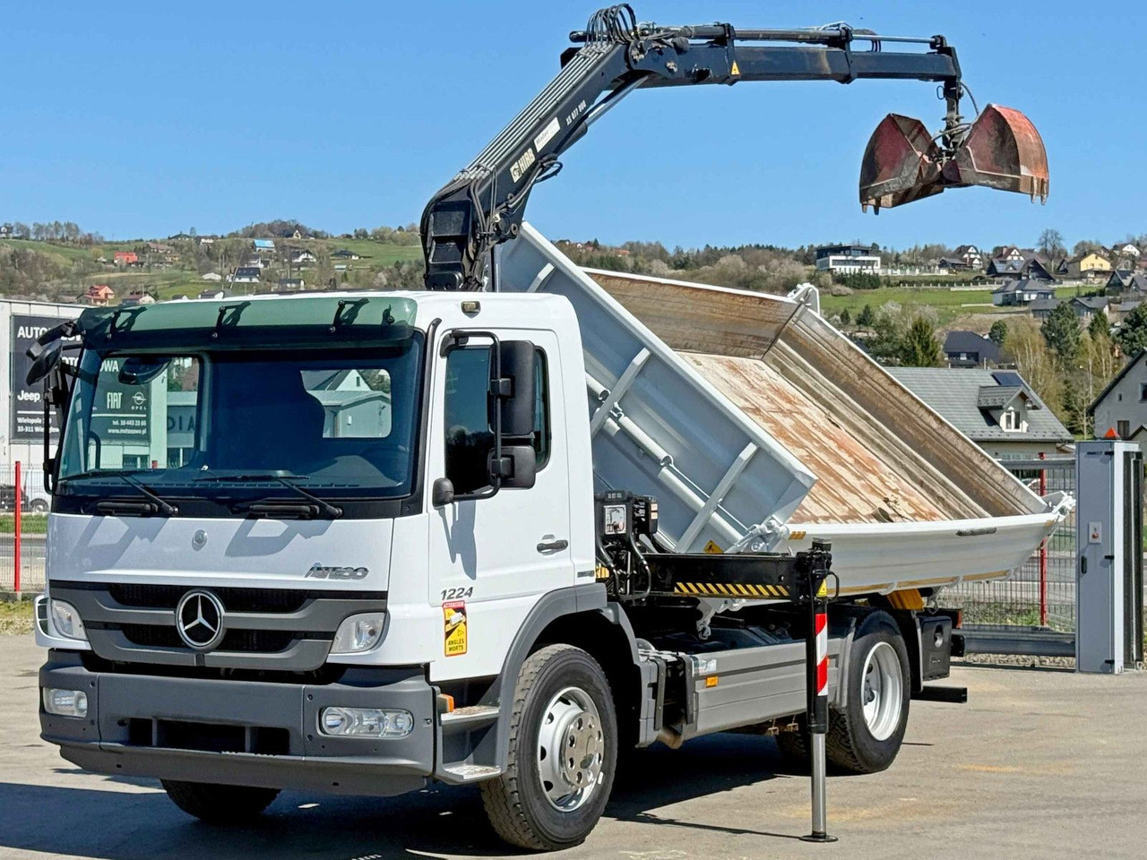 Mercedes-Benz ATEGO 1224 * KIPPER 4,00 m * HIAB 077 BS - 2 DUO - Tipper, Crane truck: picture 5 Mercedes-Benz ATEGO 1224 * KIPPER 4,00 m * HIAB 077 BS - 2 DUO - Tipper, Crane truck: picture 5