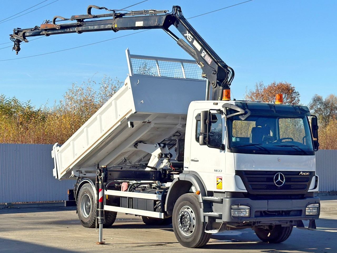 Mercedes-Benz AXOR 1833 * HIAB 144 B - 3 HIDUO + FUNK * TOP - Crane truck: picture 2 Mercedes-Benz AXOR 1833 * HIAB 144 B - 3 HIDUO + FUNK * TOP - Crane truck: picture 2