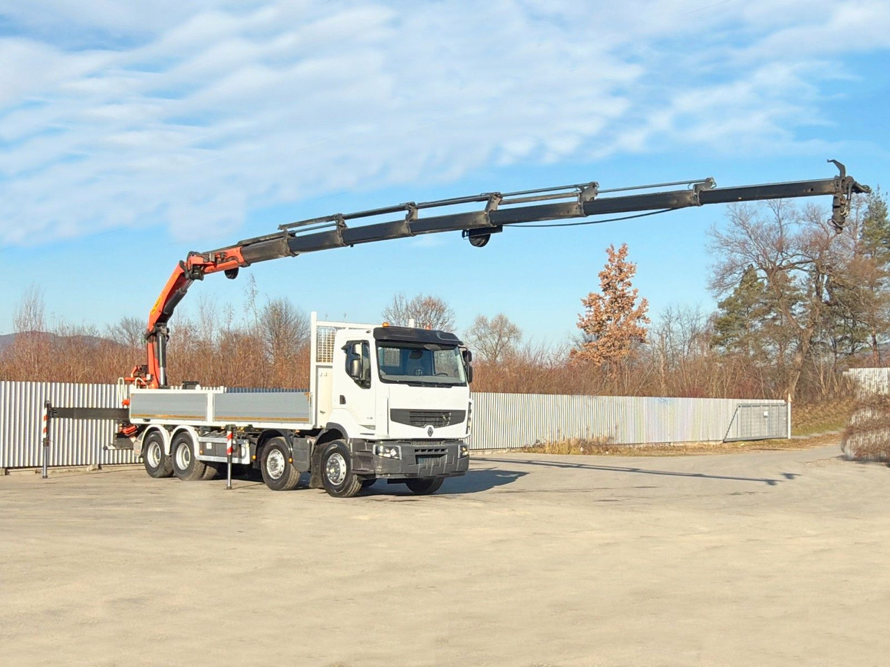 Renault Premium 430 DXI * PRITSCHE 7,40m *PK 26002 EH - Crane truck: picture 2 Renault Premium 430 DXI * PRITSCHE 7,40m *PK 26002 EH - Crane truck: picture 2