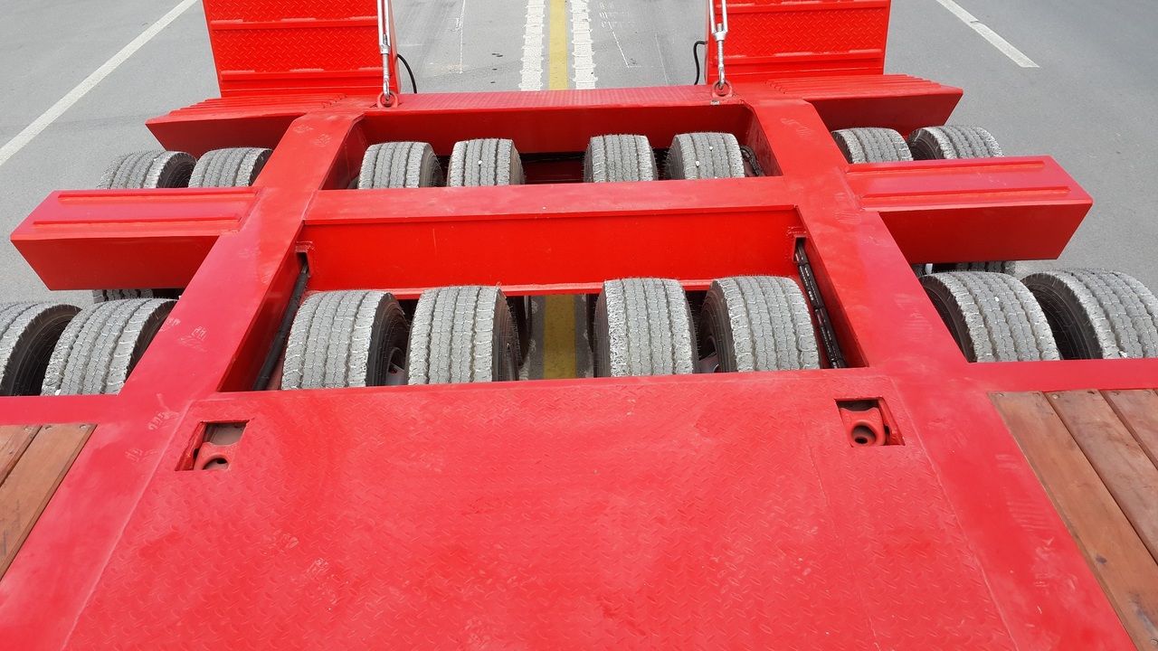 LIDER 2024 model new from MANUFACTURER COMPANY Ready in stock - Low loader semi-trailer: picture 1 LIDER 2024 model new from MANUFACTURER COMPANY Ready in stock - Low loader semi-trailer: picture 1
