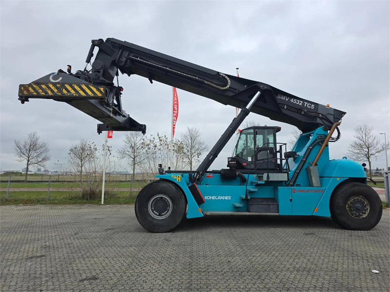 KONECRANES SMV 4532 TC5 - Reach stacker: picture 2 KONECRANES SMV 4532 TC5 - Reach stacker: picture 2