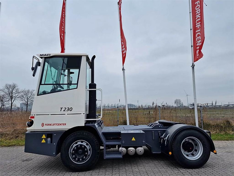 Mafi T230 - Terminal tractor: picture 4 Mafi T230 - Terminal tractor: picture 4