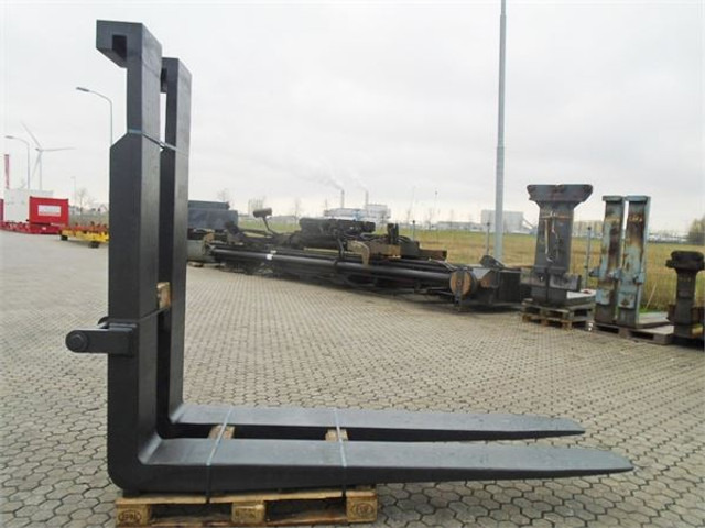 Mafi T230 - Terminal tractor: picture 1 Mafi T230 - Terminal tractor: picture 1