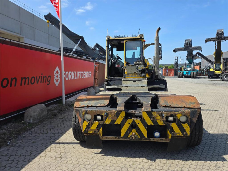 Terberg RT223 4x4 - Terminal tractor: picture 5 Terberg RT223 4x4 - Terminal tractor: picture 5