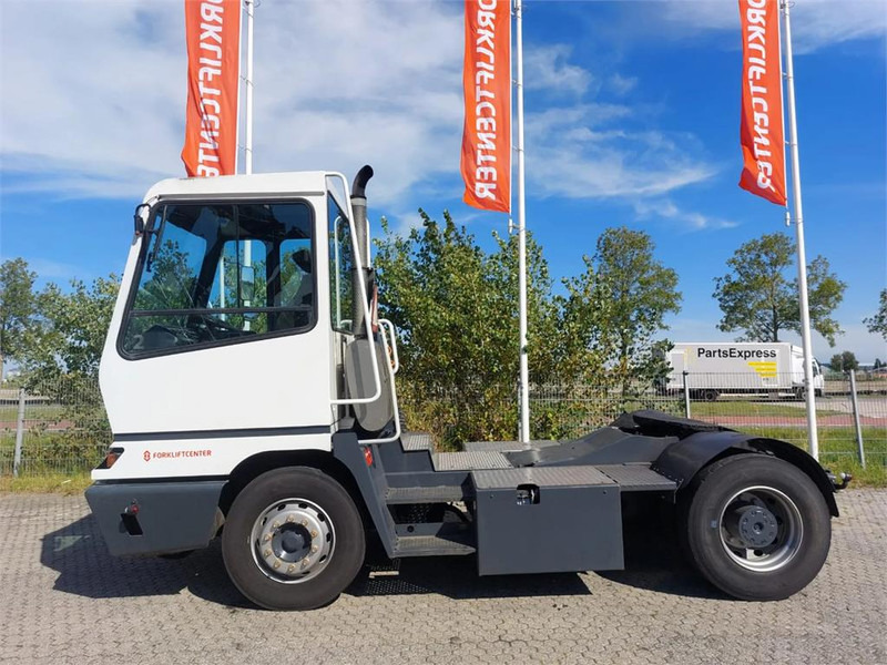 Terberg YT182 - Terminal tractor: picture 4 Terberg YT182 - Terminal tractor: picture 4
