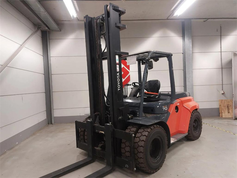 Toyota 8FD70F - Diesel forklift: picture 4 Toyota 8FD70F - Diesel forklift: picture 4