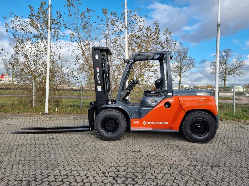 Toyota 8FD70F - Diesel forklift: picture 2 Toyota 8FD70F - Diesel forklift: picture 2