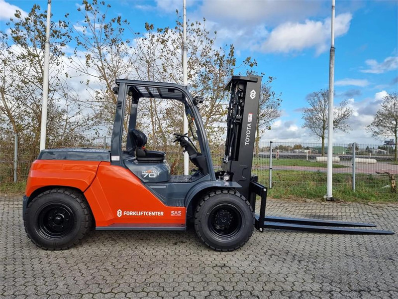 Toyota 8FD70F - Diesel forklift: picture 1 Toyota 8FD70F - Diesel forklift: picture 1