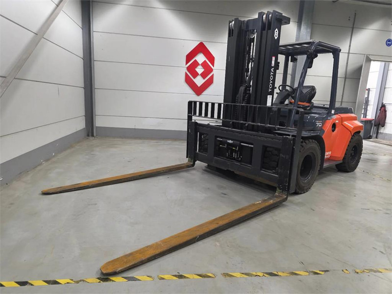 Toyota 8FD70F - Diesel forklift: picture 5 Toyota 8FD70F - Diesel forklift: picture 5