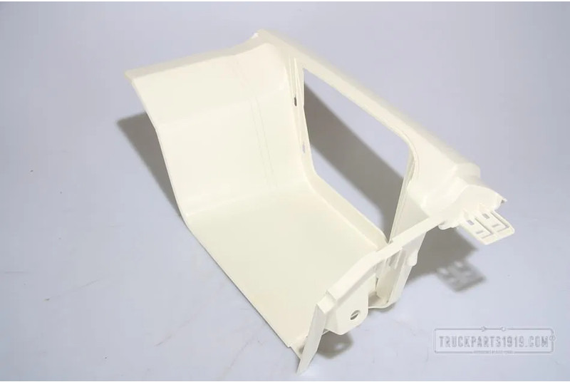 DAF 1798461 Onderste opstap Li. XF106 - Body and exterior for Truck: picture 1 DAF 1798461 Onderste opstap Li. XF106 - Body and exterior for Truck: picture 1