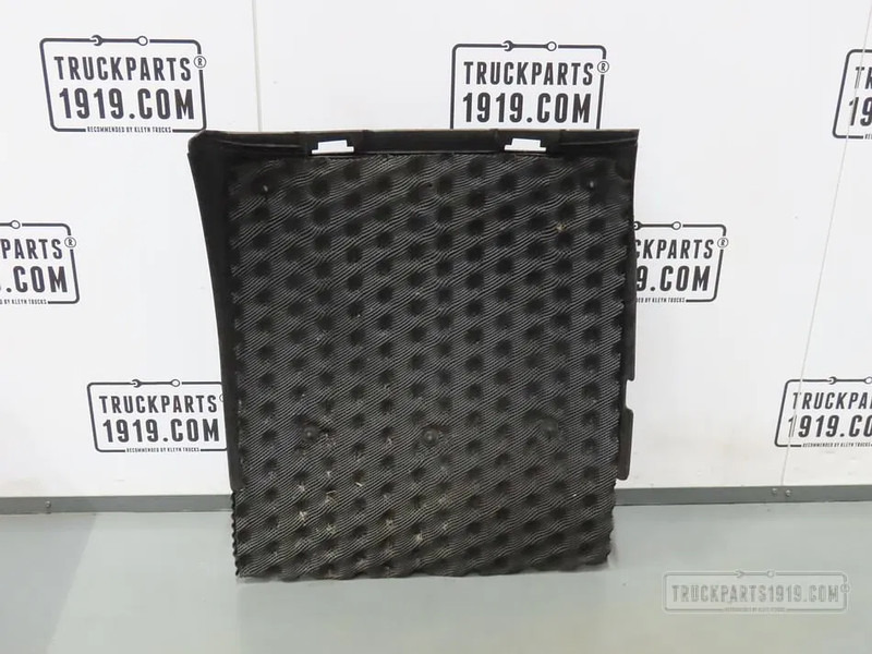 DAF 1892248 Spatbord achter Re. achter DAF - Body and exterior for Truck: picture 2 DAF 1892248 Spatbord achter Re. achter DAF - Body and exterior for Truck: picture 2