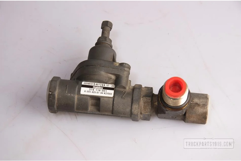 HALDEX Compressed Air System Overstroomklep MB - Valve for Truck: picture 1 HALDEX Compressed Air System Overstroomklep MB - Valve for Truck: picture 1