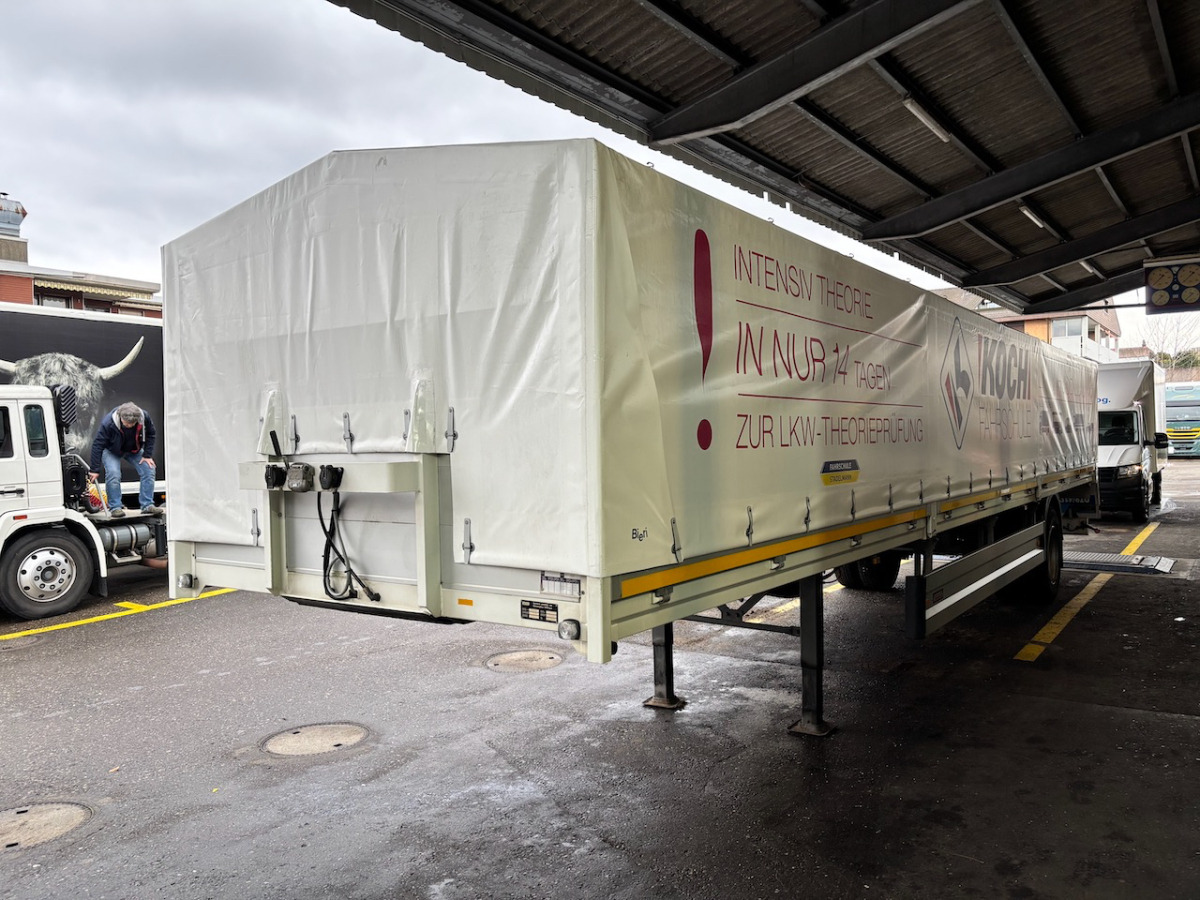 ANDRES SA 9000 - Curtainsider semi-trailer: picture 4 ANDRES SA 9000 - Curtainsider semi-trailer: picture 4