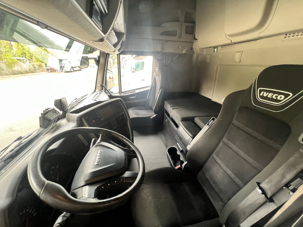 IVECO 190S46 Stralis - Box truck: picture 4 IVECO 190S46 Stralis - Box truck: picture 4