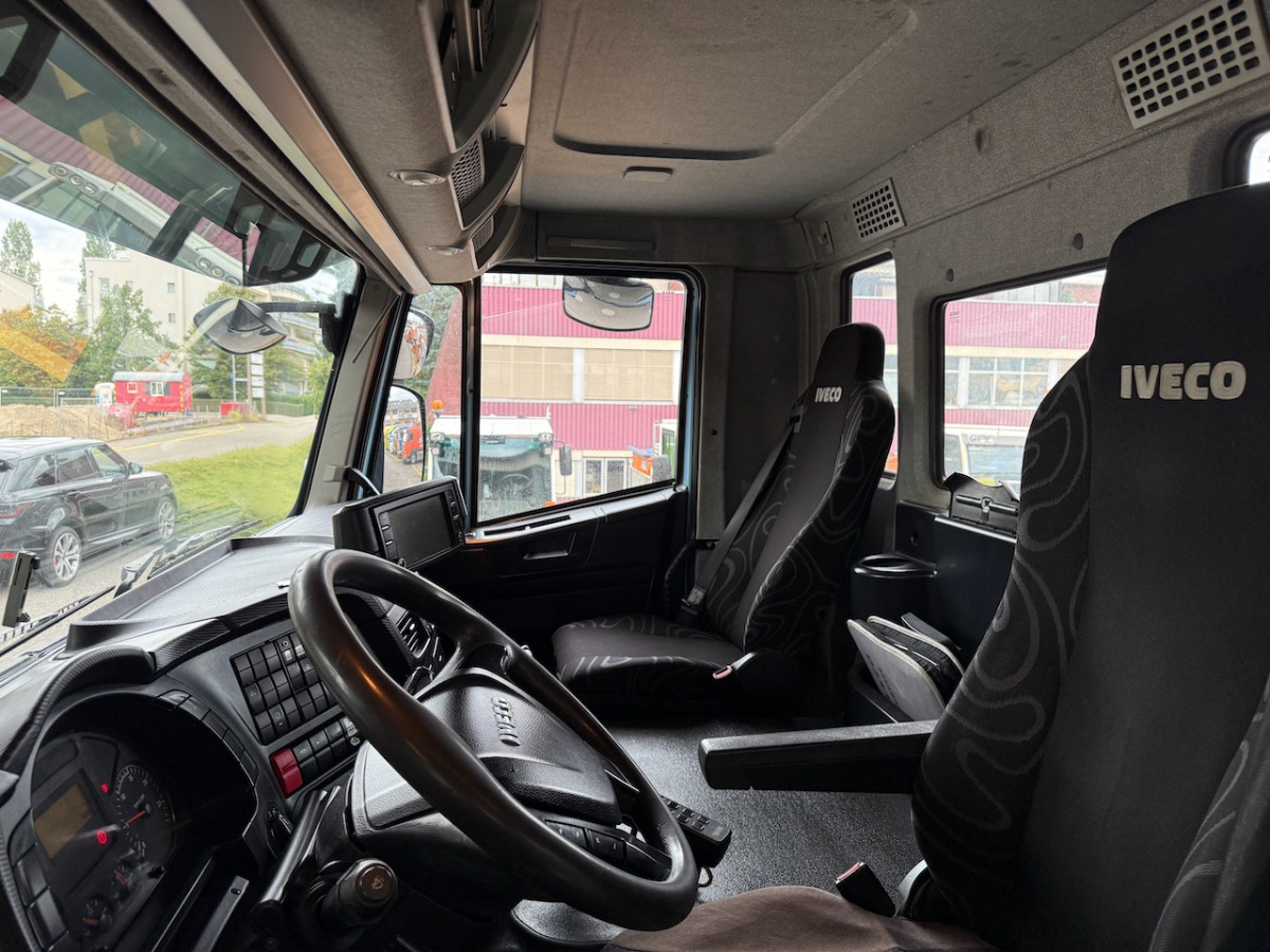 IVECO 340T45 Trakker  8x4 - Hook lift truck: picture 4 IVECO 340T45 Trakker  8x4 - Hook lift truck: picture 4