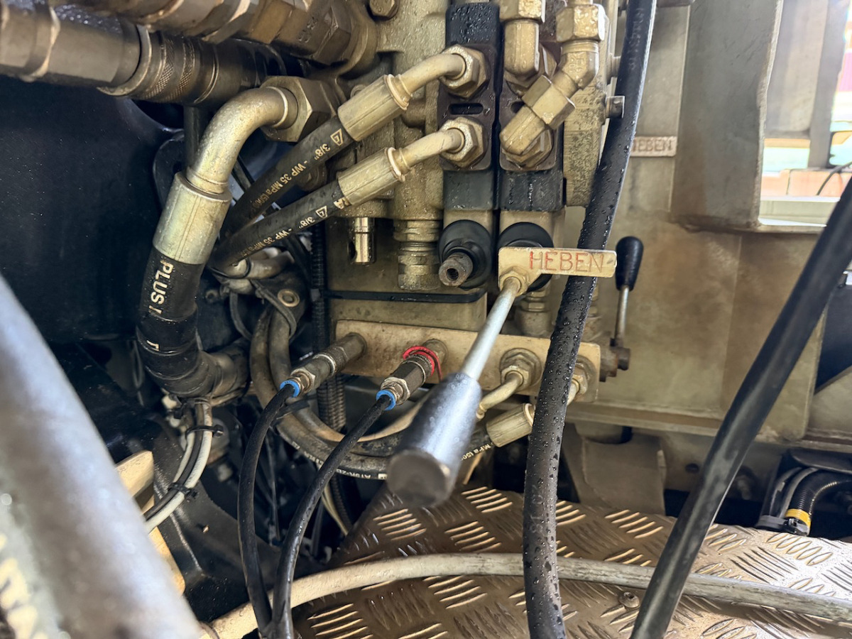 Tipper RENAULT C520 8x4 Wechselsystem Siloki + Kipper: picture 16 Tipper RENAULT C520 8x4 Wechselsystem Siloki + Kipper: picture 16