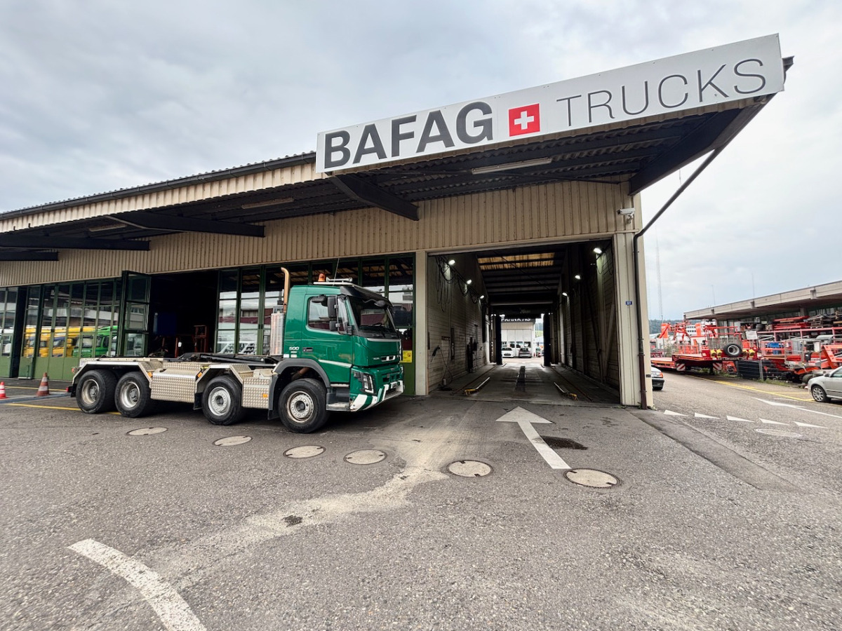 VOLVO FMX-500 8x4R - Hook lift truck: picture 2 VOLVO FMX-500 8x4R - Hook lift truck: picture 2