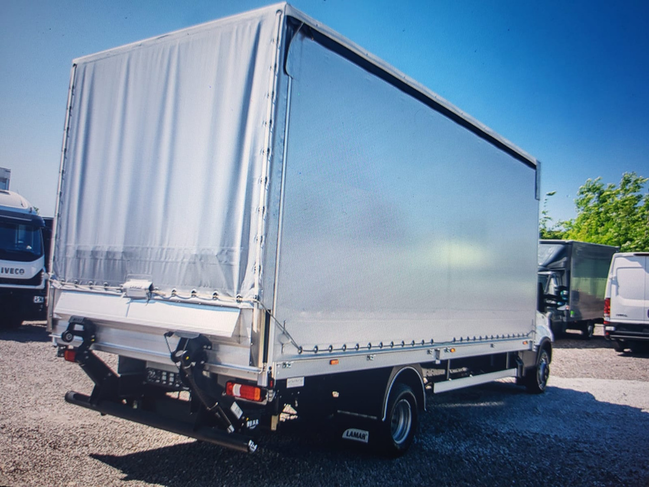 Iveco Daily 70 C18 Pritsche-Plane BÃR - Curtain side van: picture 2 Iveco Daily 70 C18 Pritsche-Plane BÃR - Curtain side van: picture 2