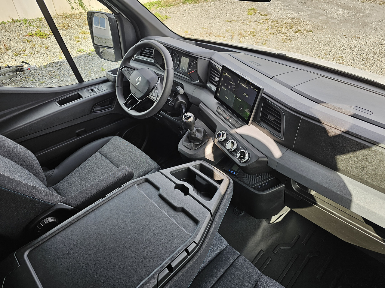 Renault Master 170 Koffer Platform Tiefrahmen - Box van: picture 5 Renault Master 170 Koffer Platform Tiefrahmen - Box van: picture 5