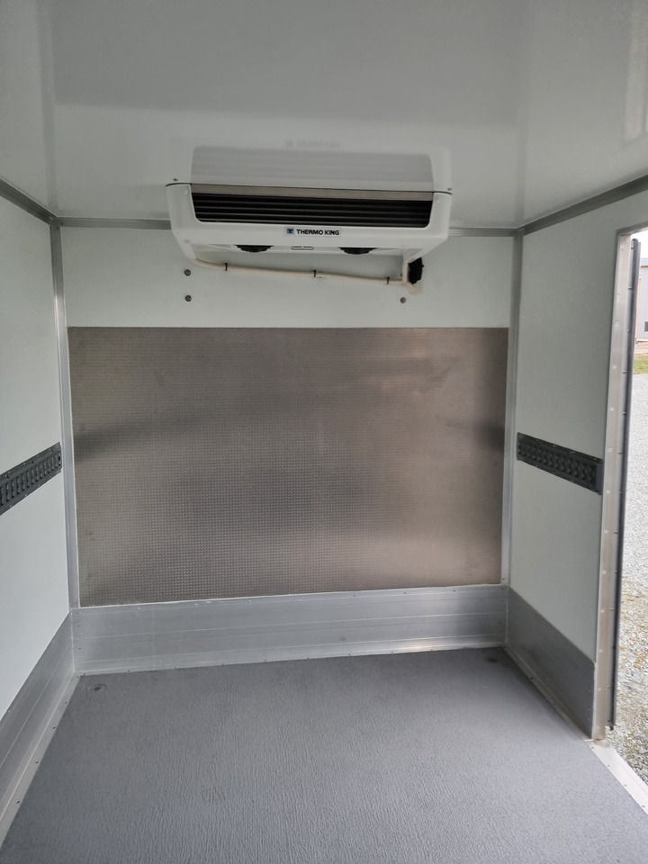Renault Master Kühlkoffer O°/+20°C 230V Standkühlung - Refrigerated van: picture 5 Renault Master Kühlkoffer O°/+20°C 230V Standkühlung - Refrigerated van: picture 5