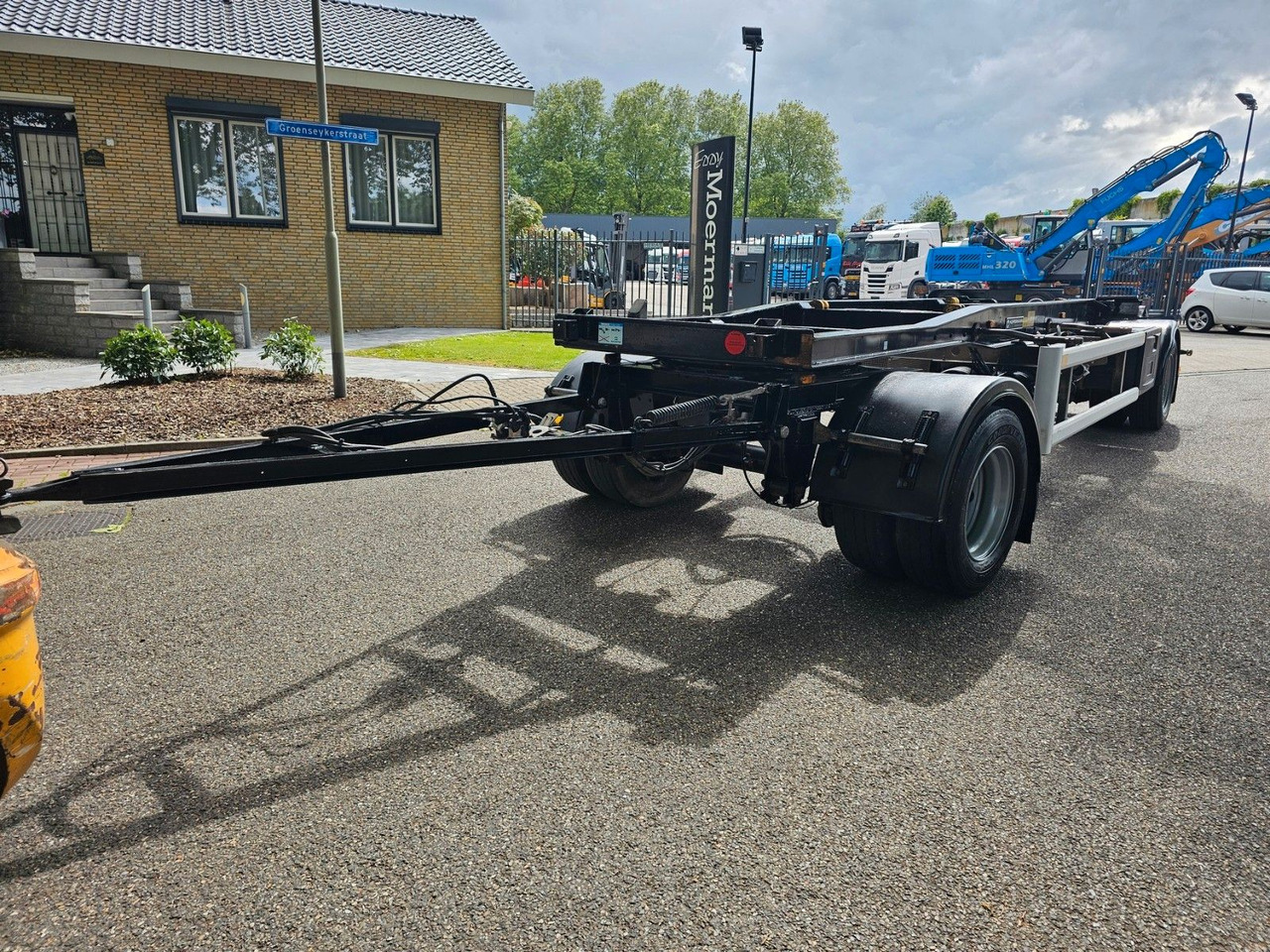 Hüffermann HSA 18.70 Mit Schlitten - Roll-off/ Skip trailer: picture 2 Hüffermann HSA 18.70 Mit Schlitten - Roll-off/ Skip trailer: picture 2