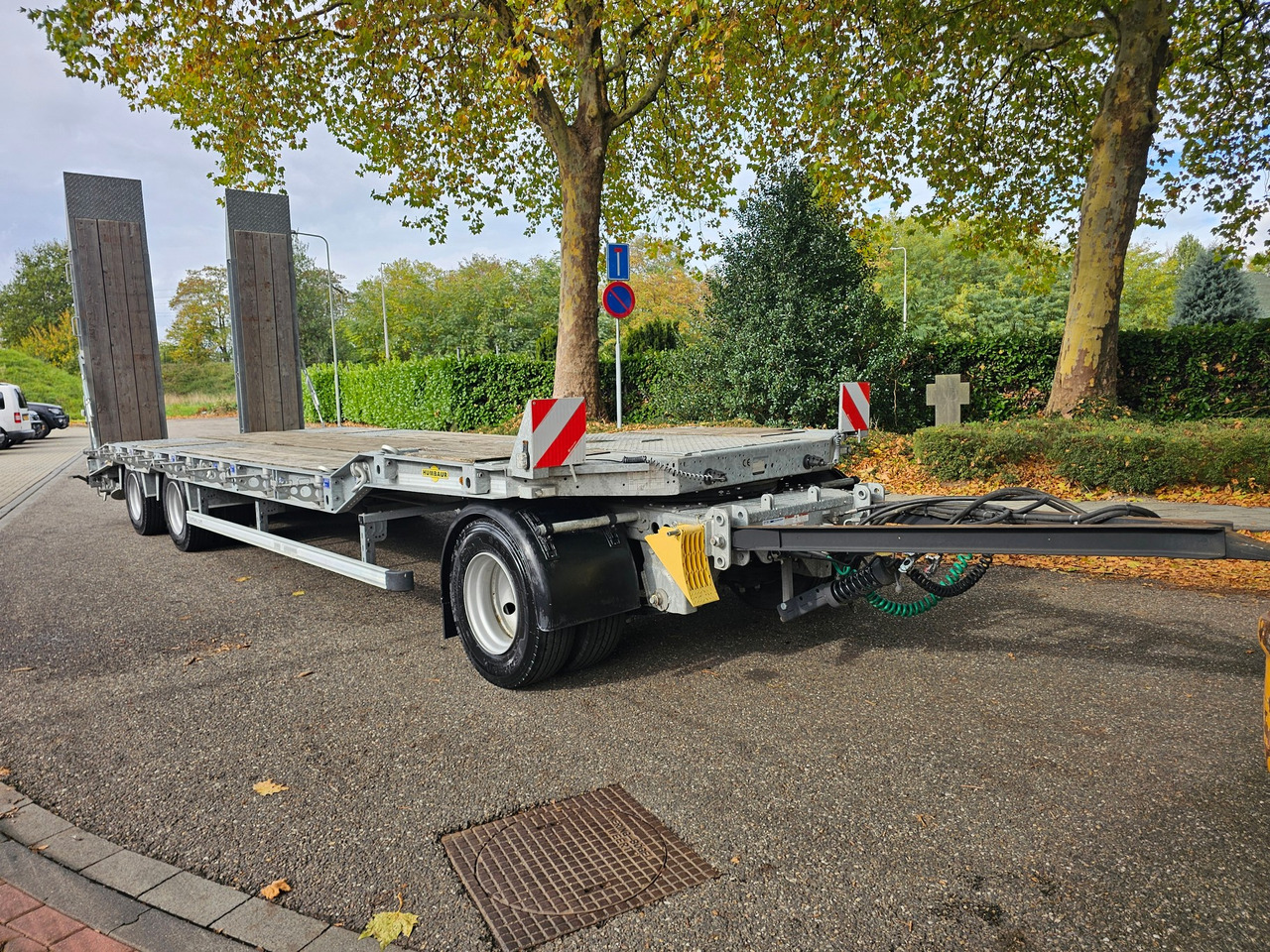 Humbauer HTD30 With Hydraulic Ramps - Low loader trailer: picture 3 Humbauer HTD30 With Hydraulic Ramps - Low loader trailer: picture 3