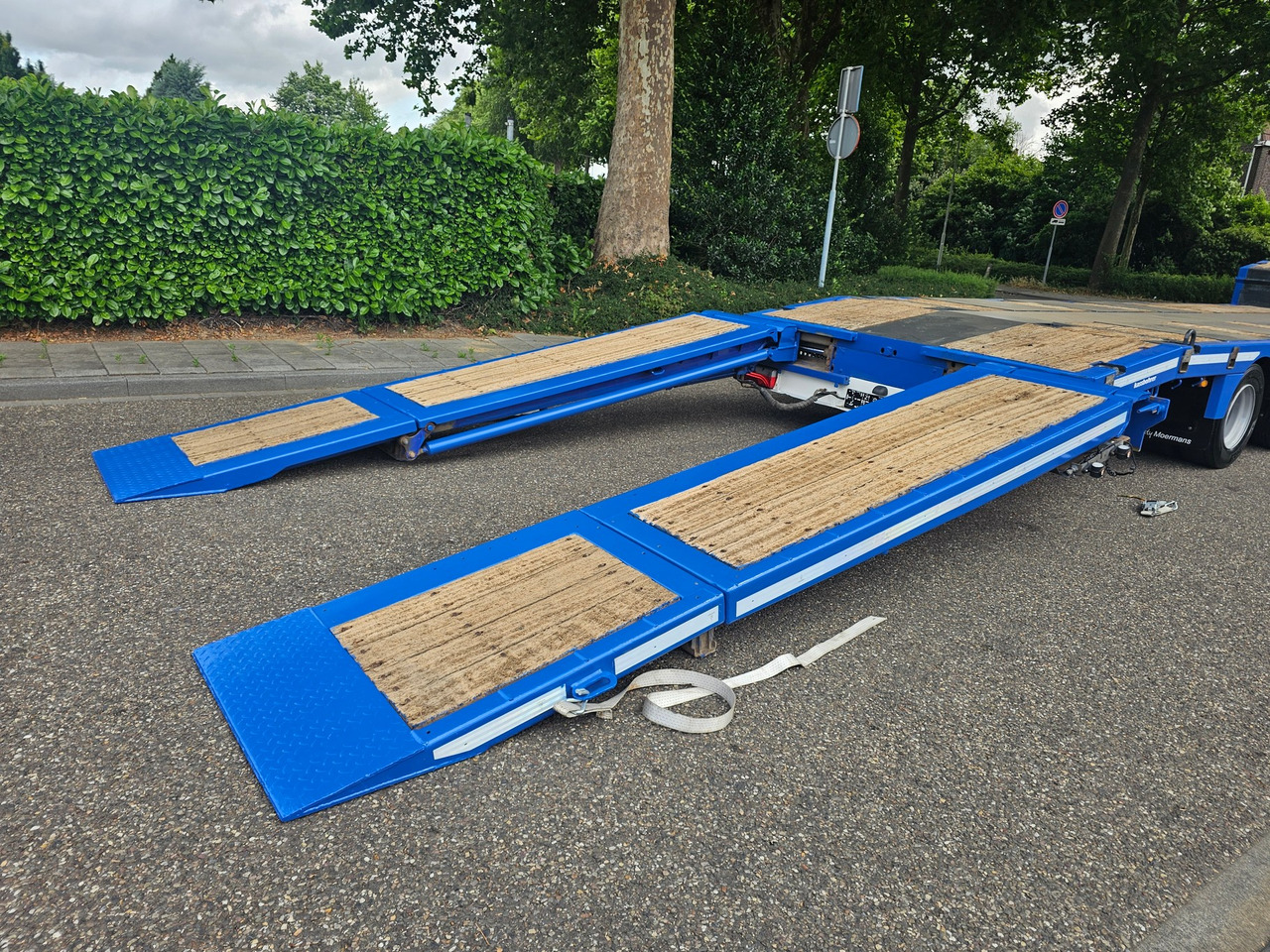Low loader semi-trailer Kässbohrer LB3E With Hydraulic Flip Ramps: picture 13