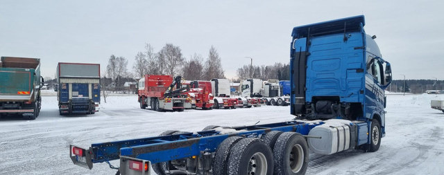 Volvo FH750 6x4 nostotelillä - Cab chassis truck: picture 2 Volvo FH750 6x4 nostotelillä - Cab chassis truck: picture 2