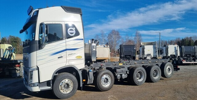 Volvo FH750 uusi moottori/vaihteisto - Cab chassis truck: picture 1 Volvo FH750 uusi moottori/vaihteisto - Cab chassis truck: picture 1