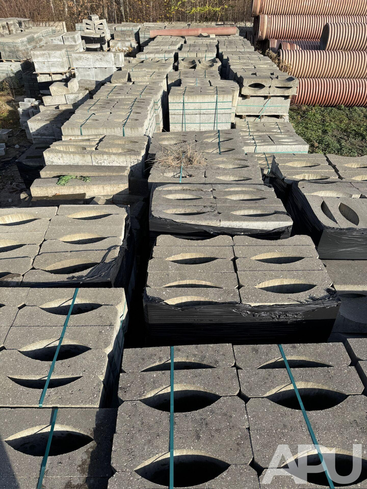 Koryto/Korytko Betonowe Odwodnieniowe 60x33x15 - Construction equipment: picture 4 Koryto/Korytko Betonowe Odwodnieniowe 60x33x15 - Construction equipment: picture 4