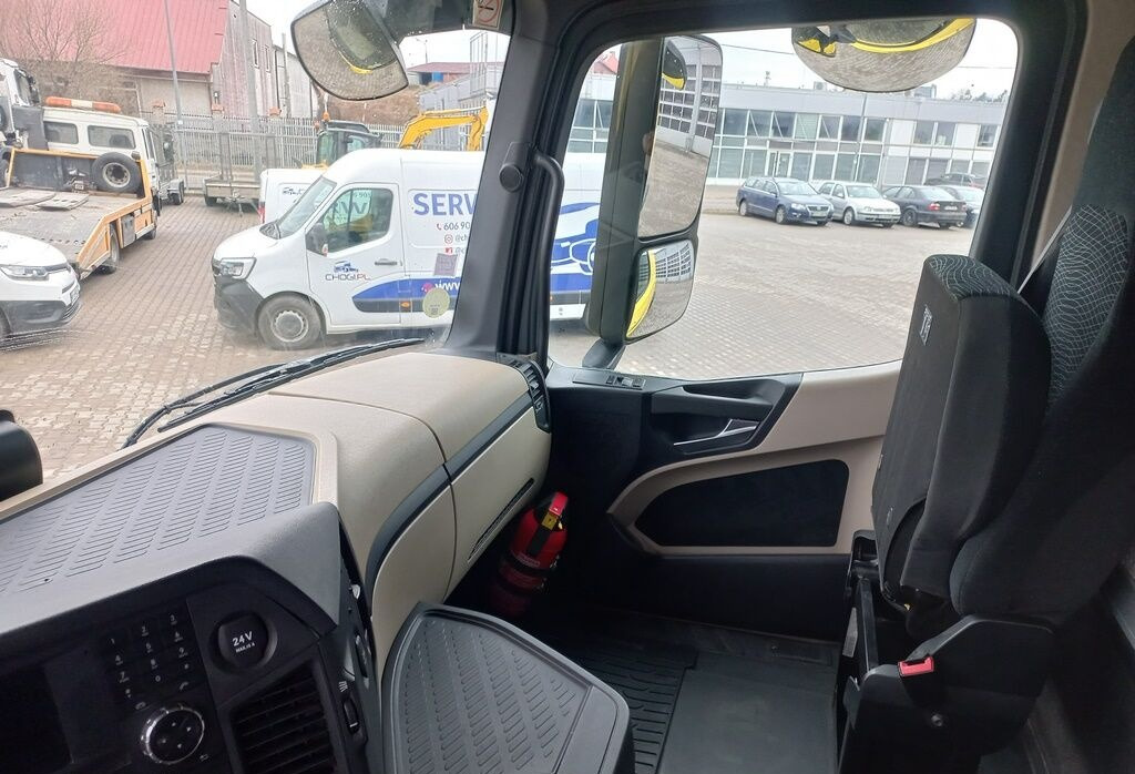 Tractor unit Mercedes-Benz ACTROS 1845 LS: picture 12