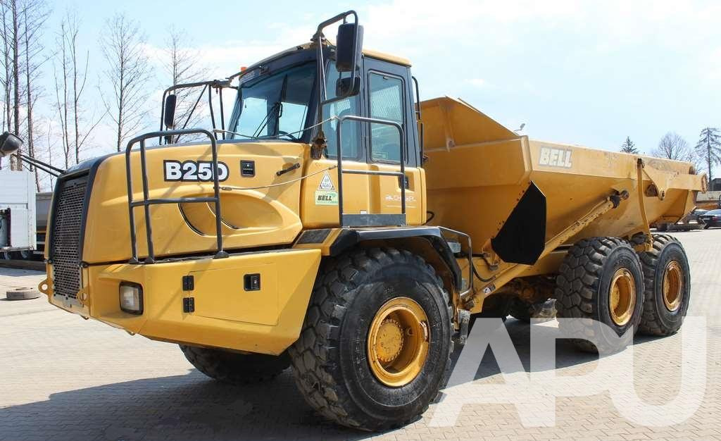 WOZIDŁO Bell ADT B25D 6×6 - Articulated dumper: picture 1 WOZIDŁO Bell ADT B25D 6×6 - Articulated dumper: picture 1