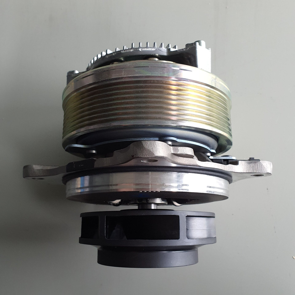 WATERPOMP DAF XF/CF EURO 6 XF 106 2104578R 1949540 - Coolant pump for Truck: picture 1 WATERPOMP DAF XF/CF EURO 6 XF 106 2104578R 1949540 - Coolant pump for Truck: picture 1