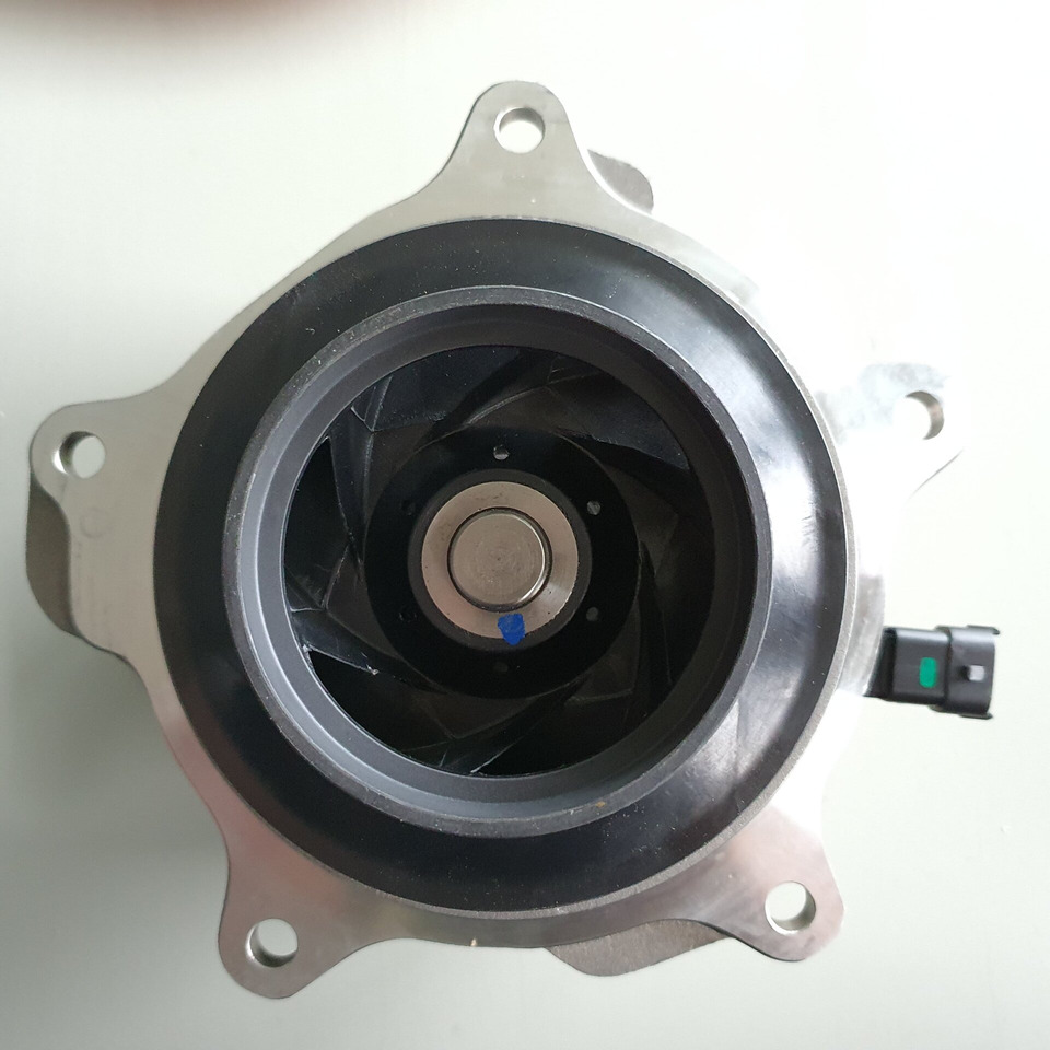 WATERPOMP DAF XF/CF EURO 6 XF 106 2104578R 1949540 - Coolant pump for Truck: picture 5 WATERPOMP DAF XF/CF EURO 6 XF 106 2104578R 1949540 - Coolant pump for Truck: picture 5