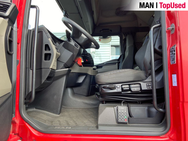 Tractor unit MAN TGX 26.470 6x2/2 BL SA "Retarder / 700 l Tank": picture 7