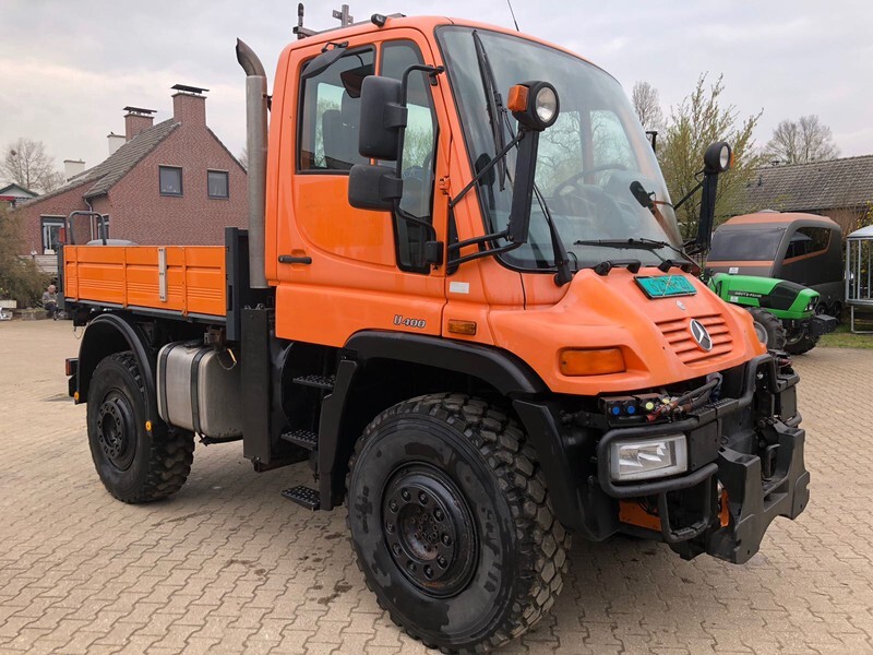 Dropside/ Flatbed truck, Municipal/ Special vehicle Mercedes-Benz Unimog U400: picture 12
