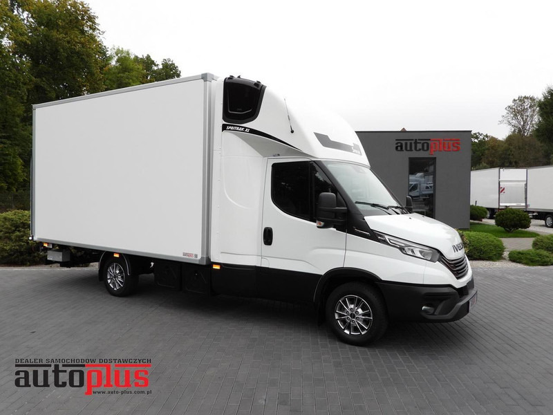 Iveco DAILY 35S18 KONTENER HI-MATIC WINDA 8 PALET TEMPOMAT NAWIGACJA L - Box van: picture 1 Iveco DAILY 35S18 KONTENER HI-MATIC WINDA 8 PALET TEMPOMAT NAWIGACJA L - Box van: picture 1
