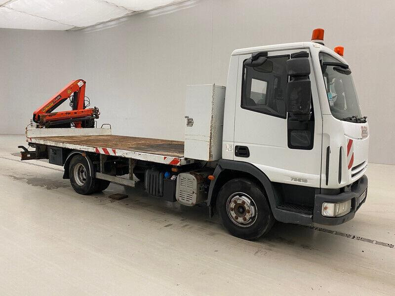 Iveco Eurocargo 75E18 - Dropside/ Flatbed truck, Crane truck: picture 2 Iveco Eurocargo 75E18 - Dropside/ Flatbed truck, Crane truck: picture 2